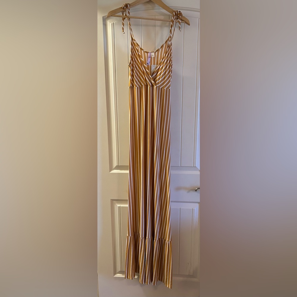 Francesca’s Maxi Striped Shoulder Tie Dress.  Size Small.  NWT.